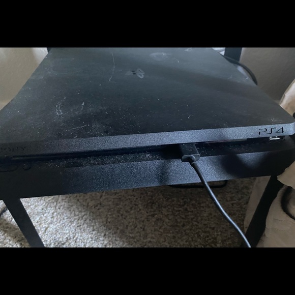 Slim PS4 1TB!! PlayStation console Great condition - Picture 3 of 3